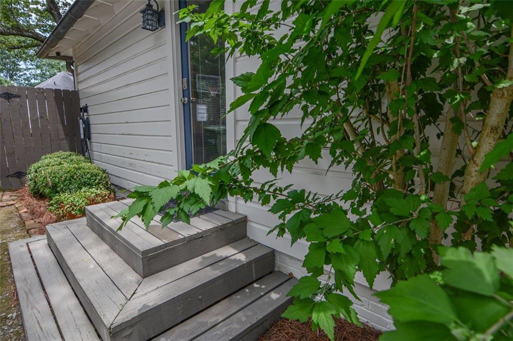 2089 Mckinley Road NW