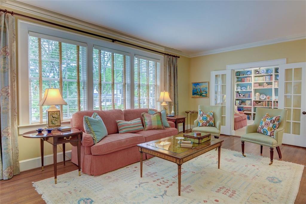 2089 Mckinley Road NW