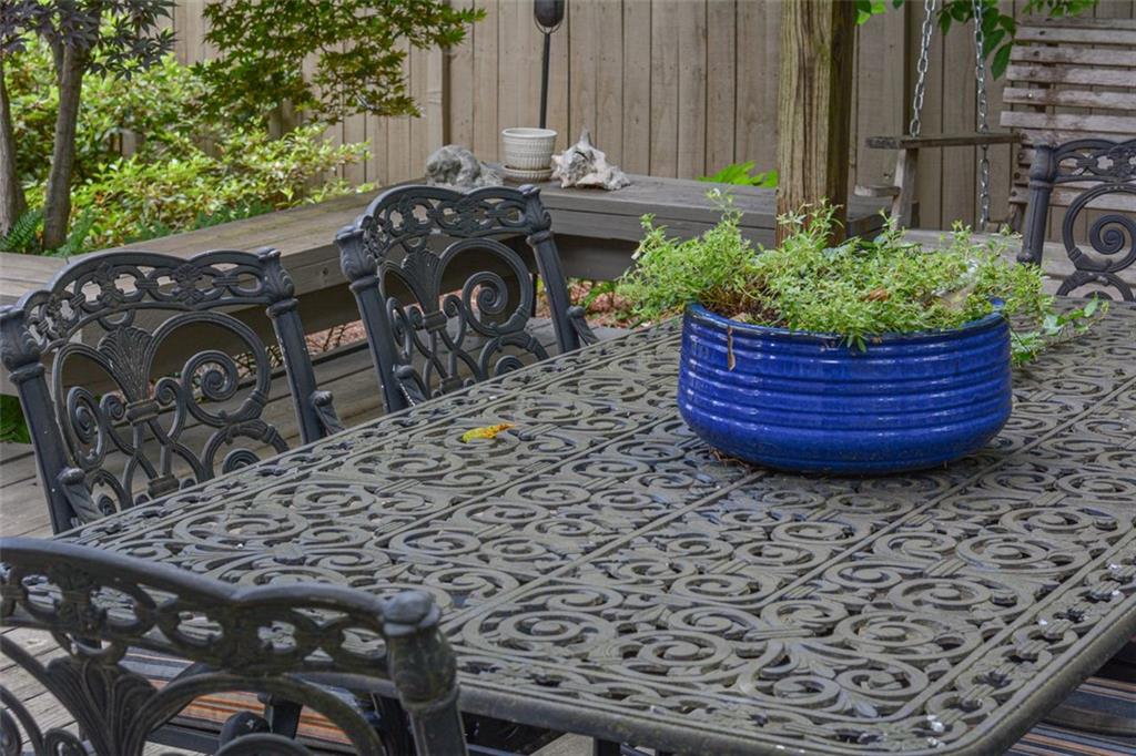 2089 Mckinley Road NW