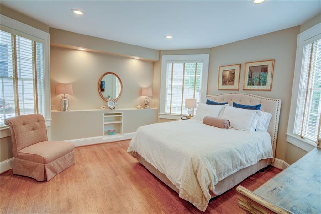 2089 Mckinley Road NW