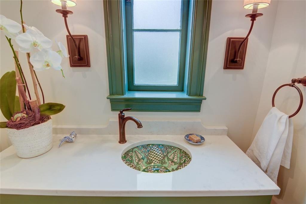 2089 Mckinley Road NW