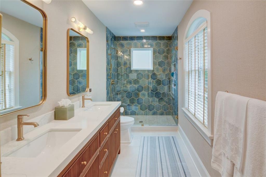 2089 Mckinley Road NW