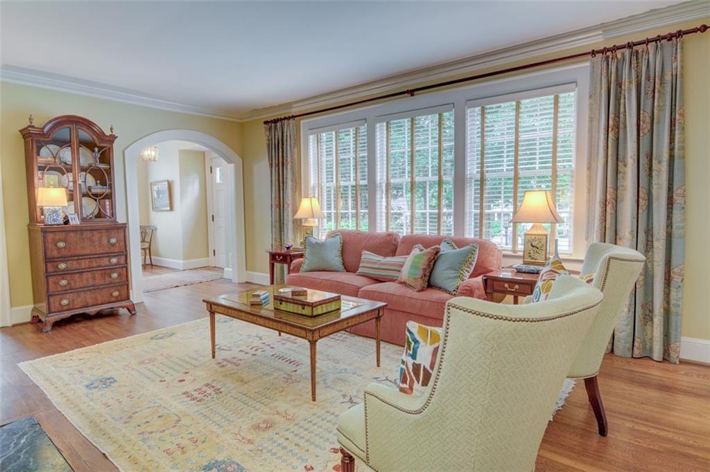 2089 Mckinley Road NW