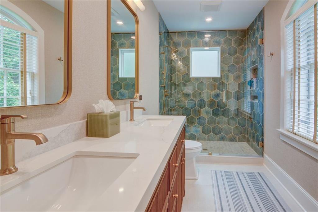 2089 Mckinley Road NW