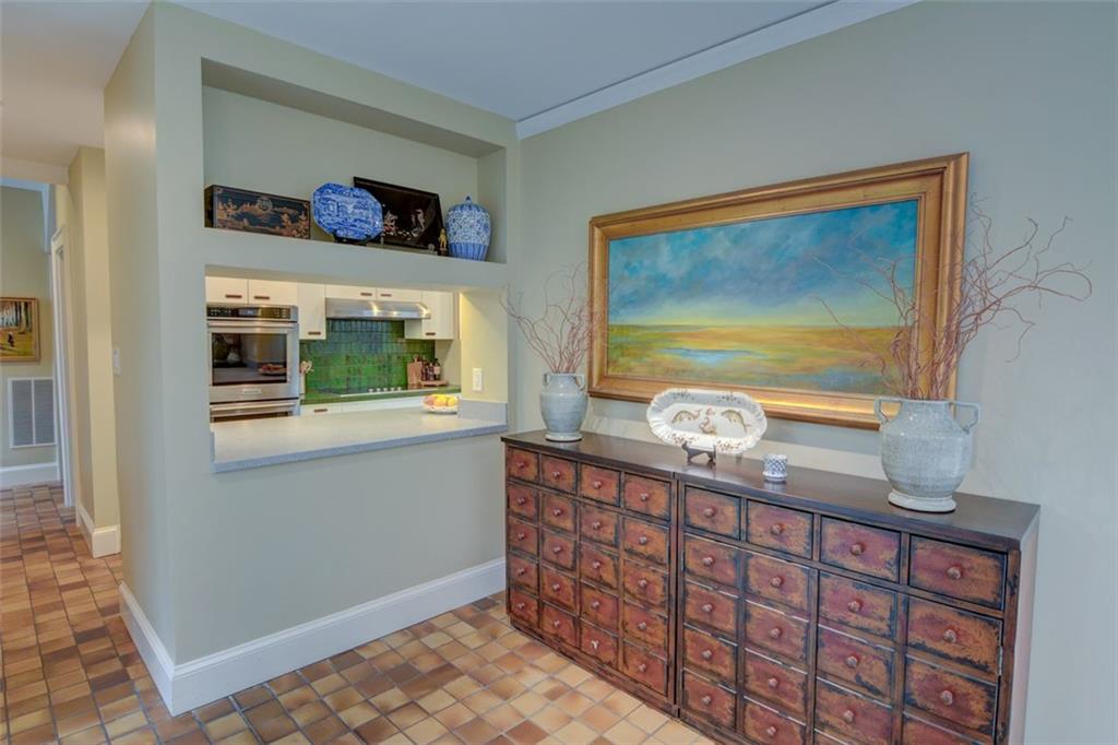 2089 Mckinley Road NW