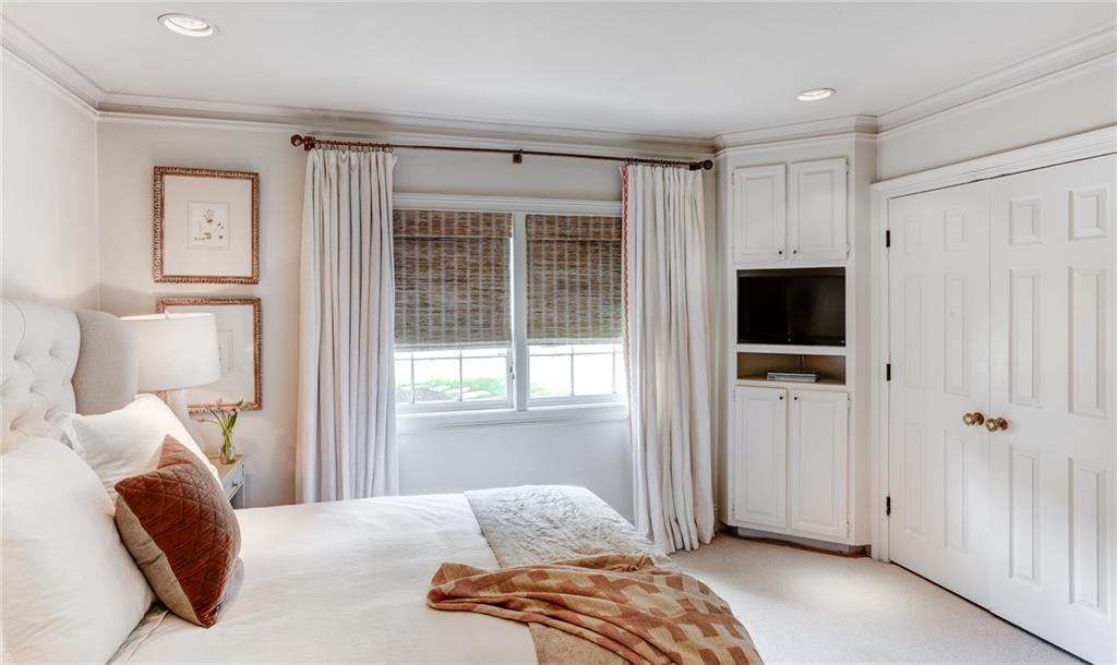 851 Woodley Drive NW