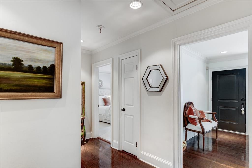 851 Woodley Drive NW