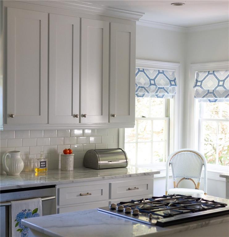 851 Woodley Drive NW