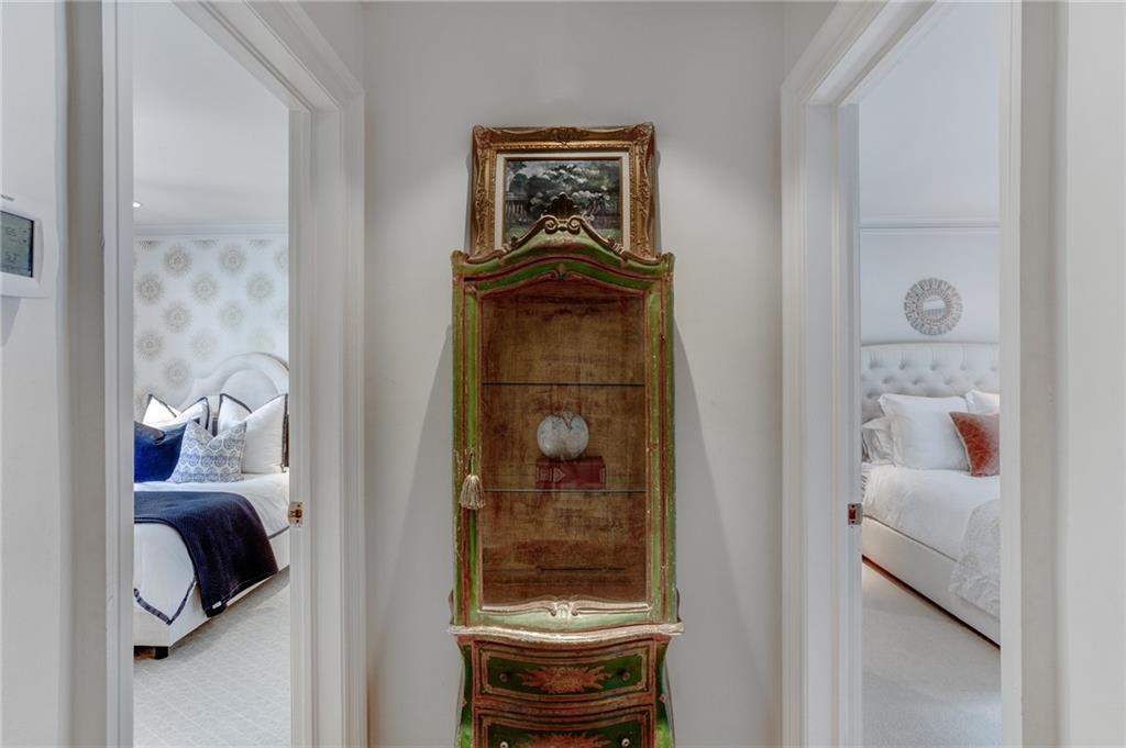 851 Woodley Drive NW