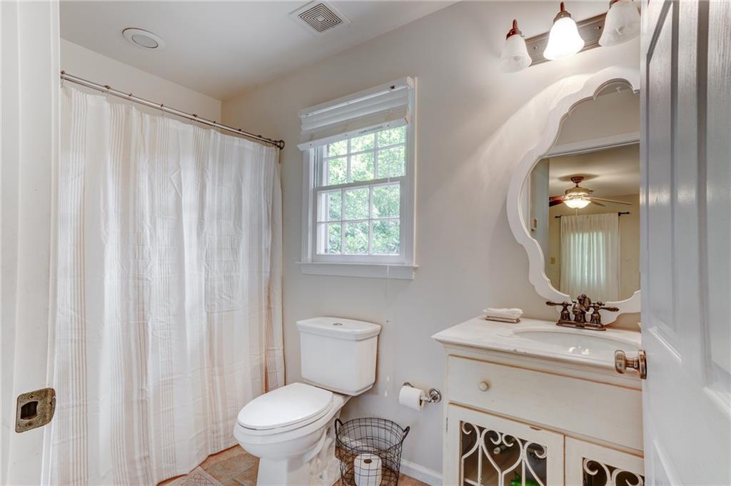 851 Woodley Drive NW