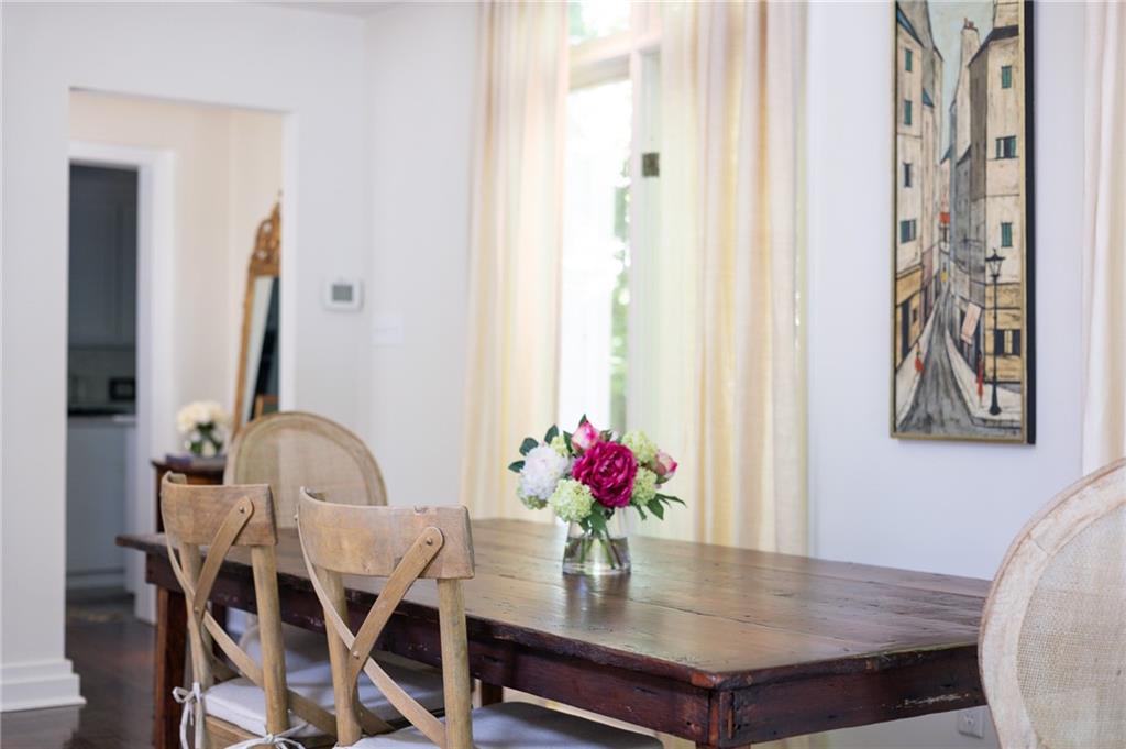 851 Woodley Drive NW