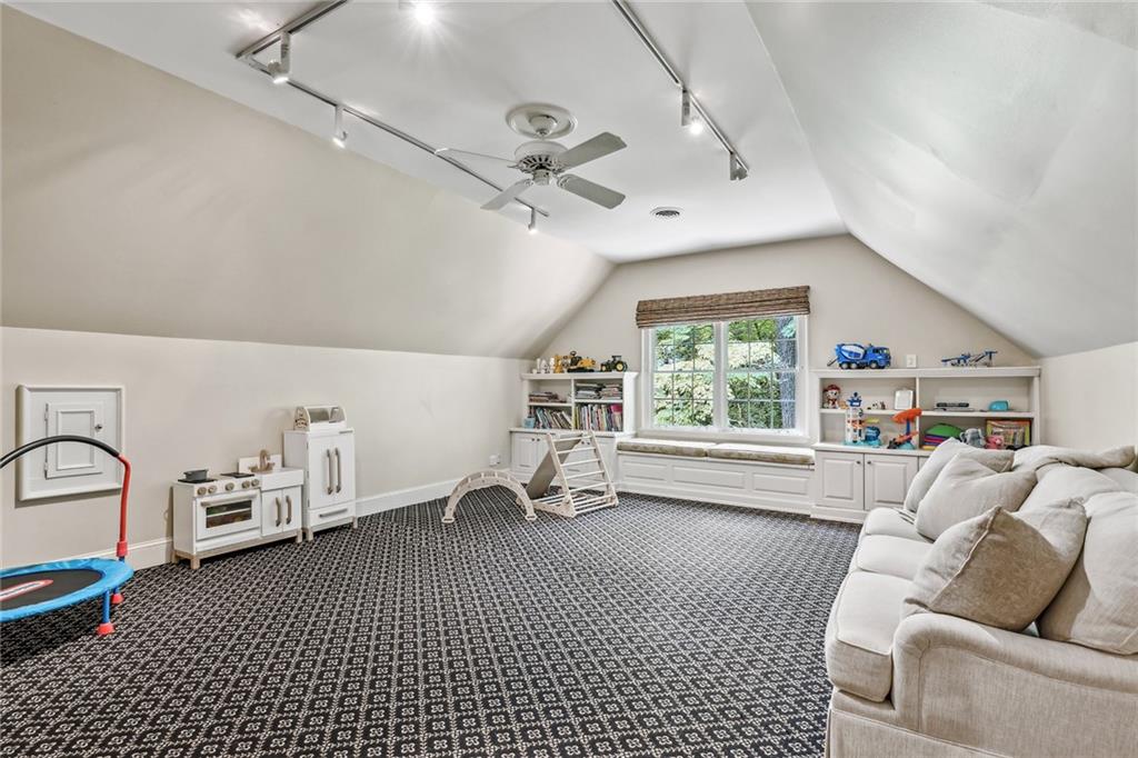 685 Tanglewood Trail