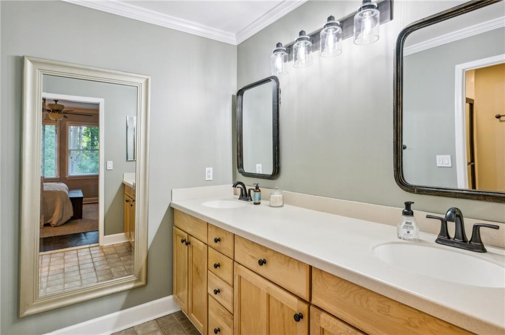 1175 Morningside Place NE