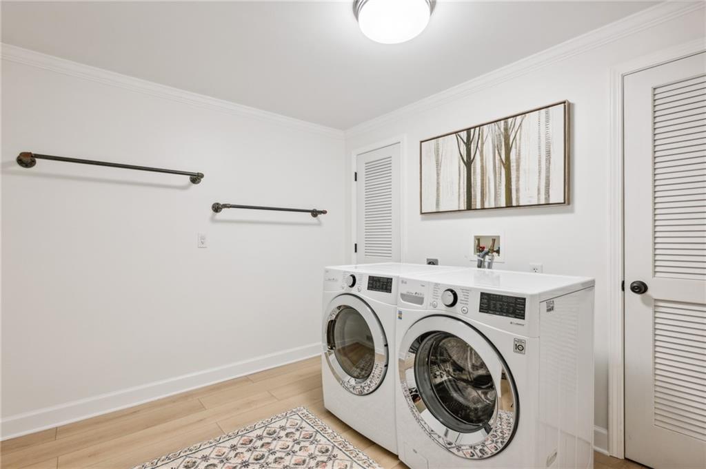 1175 Morningside Place NE