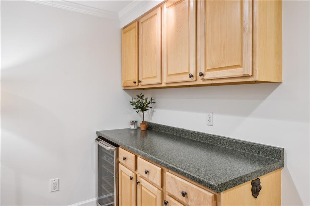 1175 Morningside Place NE