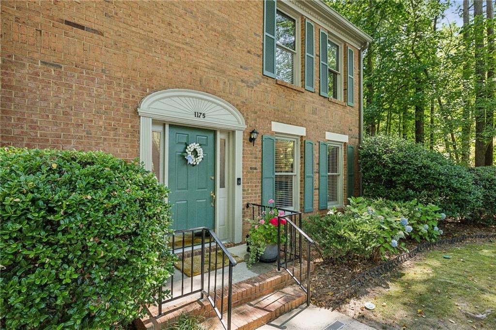 1175 Morningside Place NE