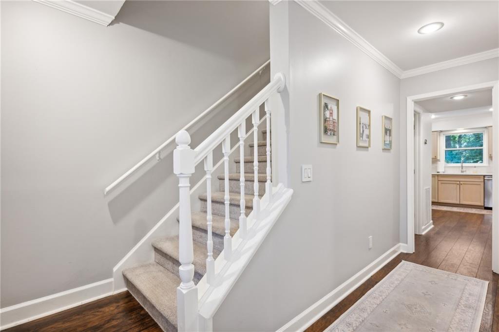 1175 Morningside Place NE