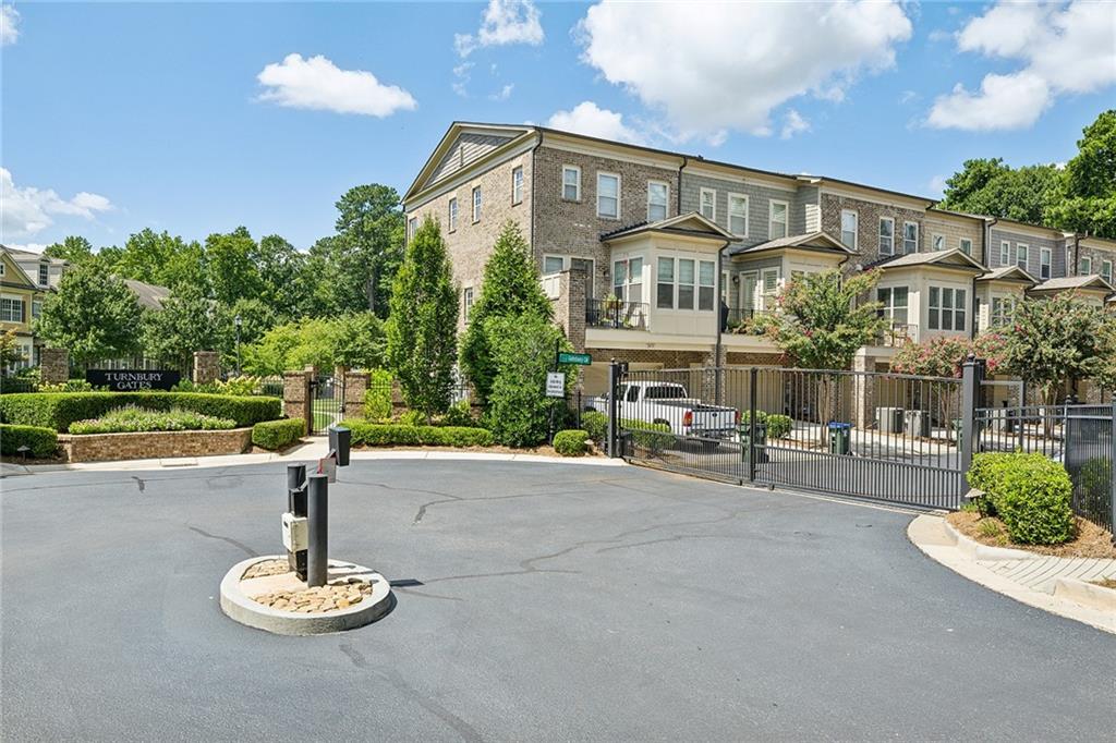 2426 Gatebury Circle