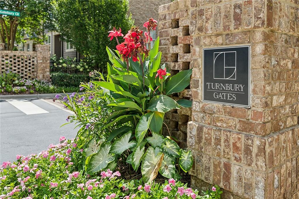 2426 Gatebury Circle