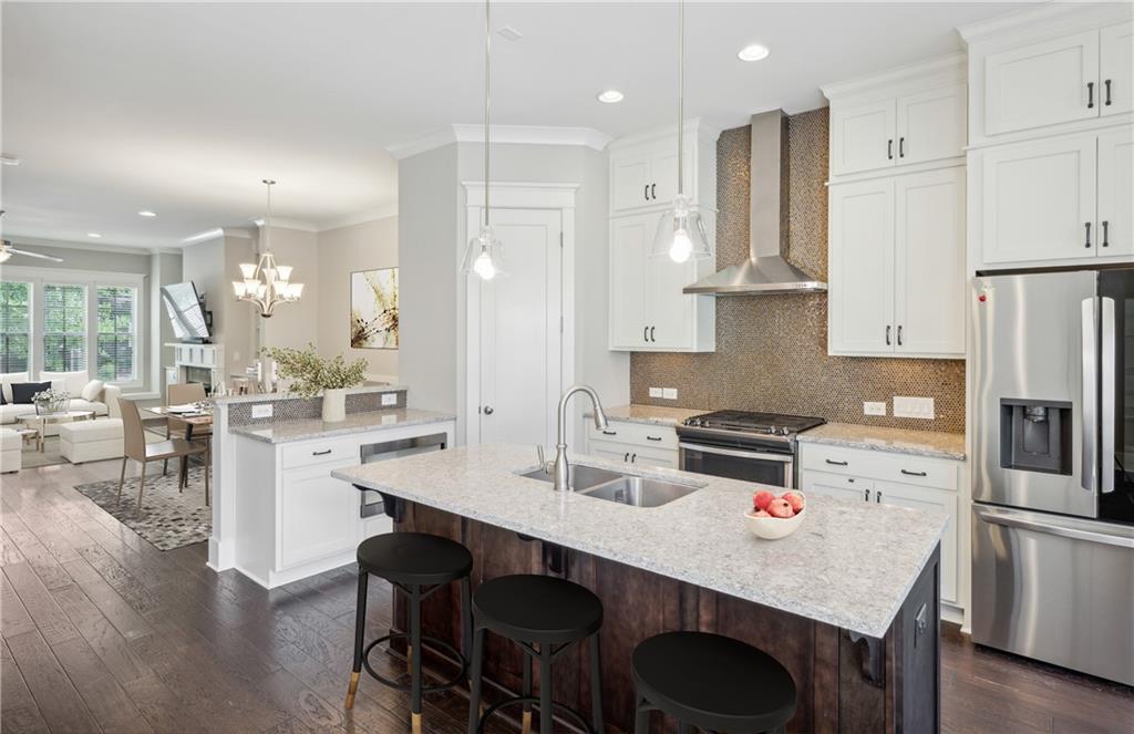 2426 Gatebury Circle