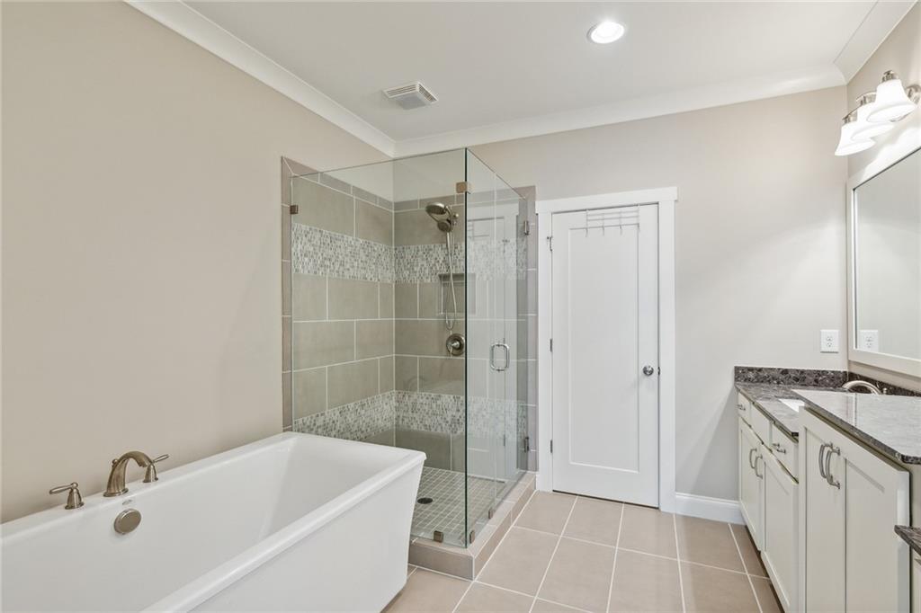 2426 Gatebury Circle