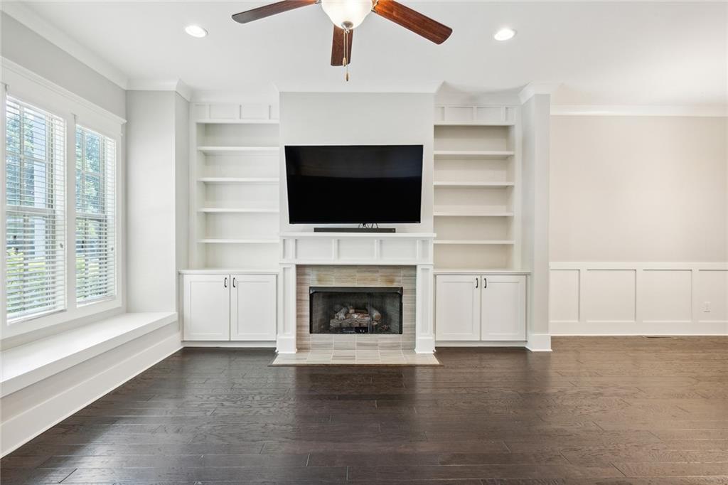 2426 Gatebury Circle