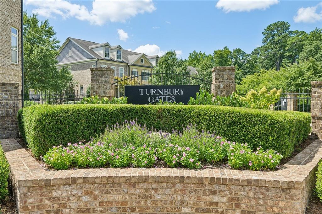 2426 Gatebury Circle