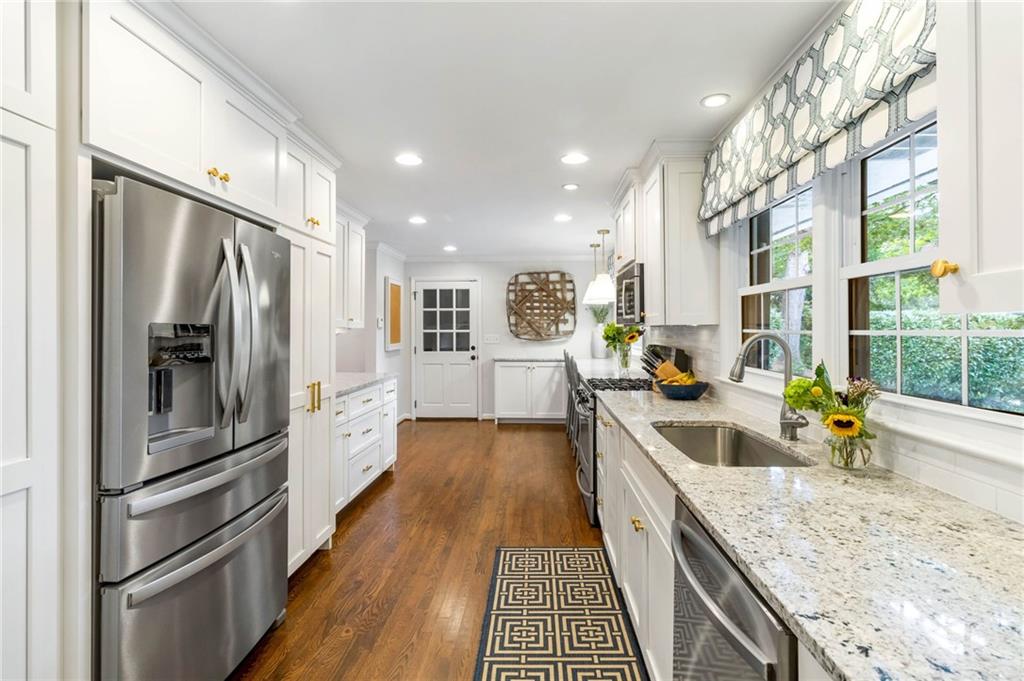 820 Loridans Circle NE