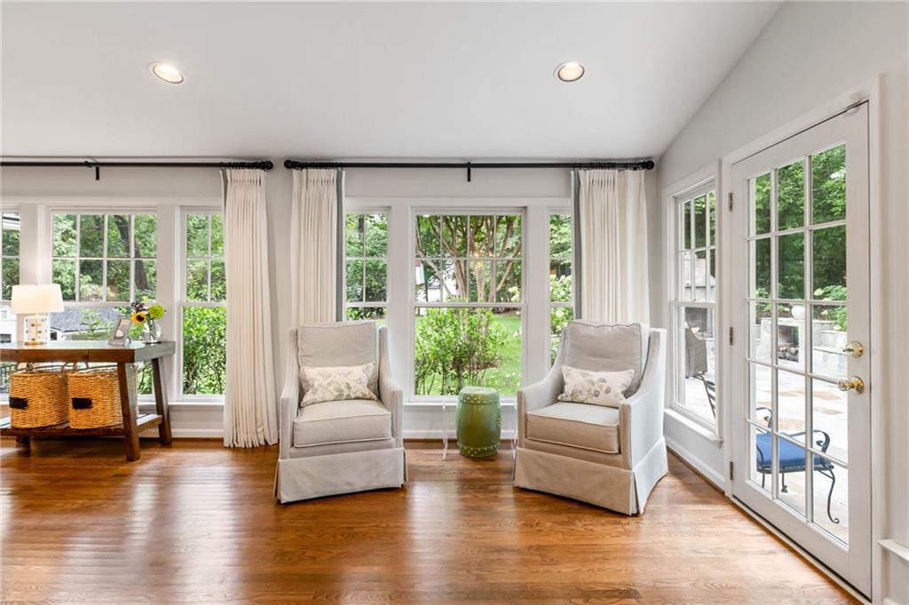 820 Loridans Circle NE