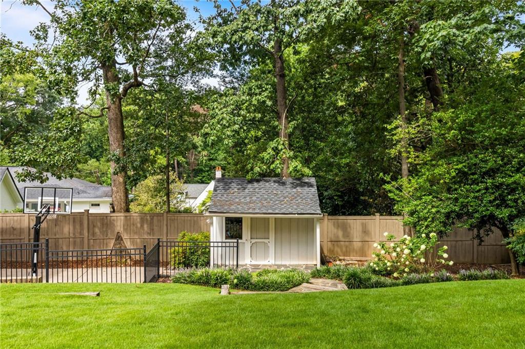 820 Loridans Circle NE