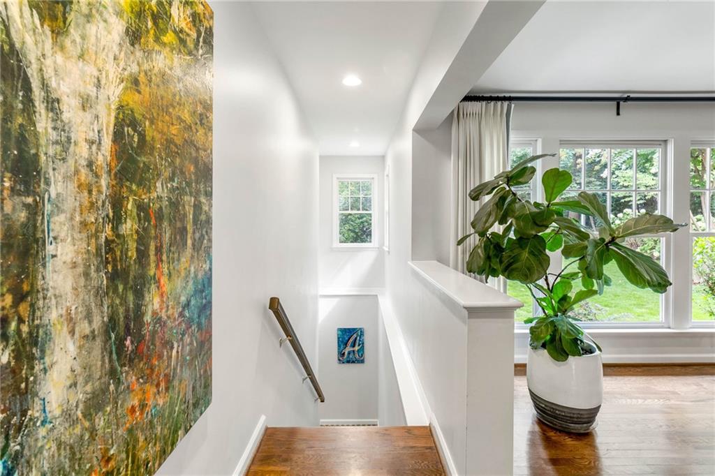 820 Loridans Circle NE