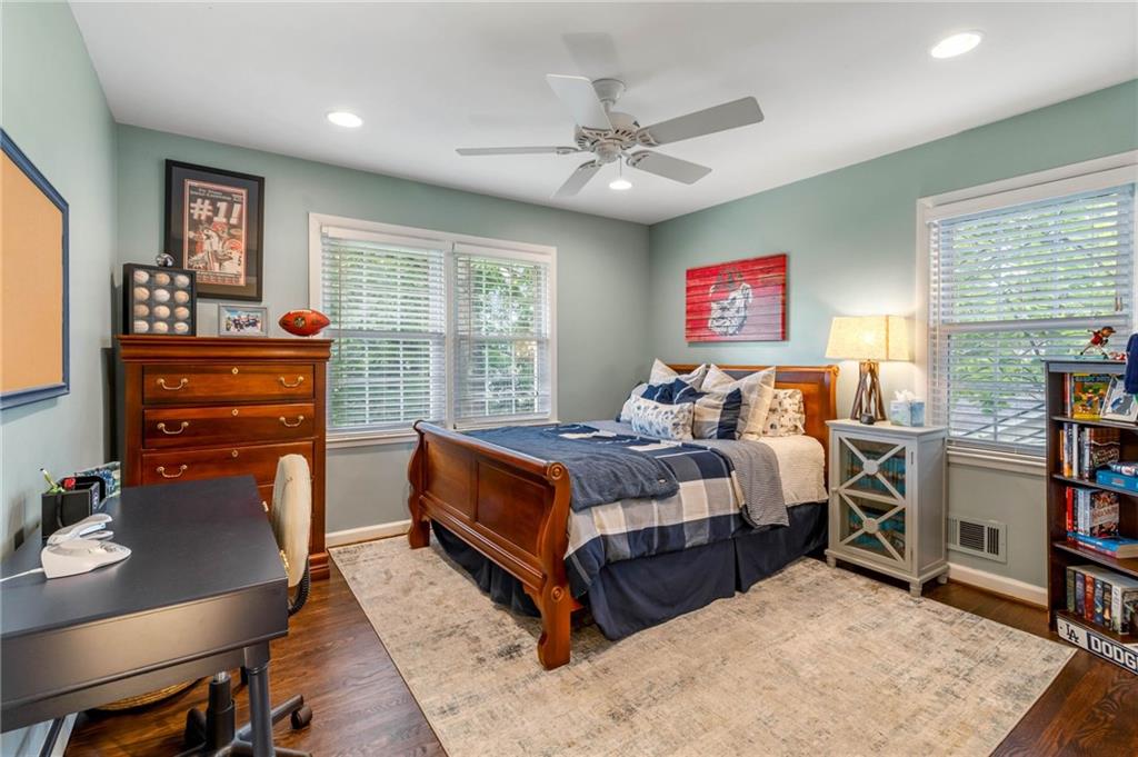 820 Loridans Circle NE