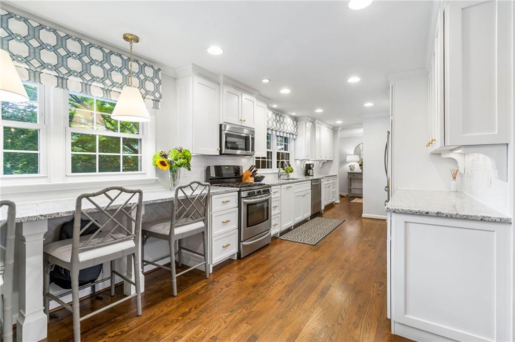 820 Loridans Circle NE