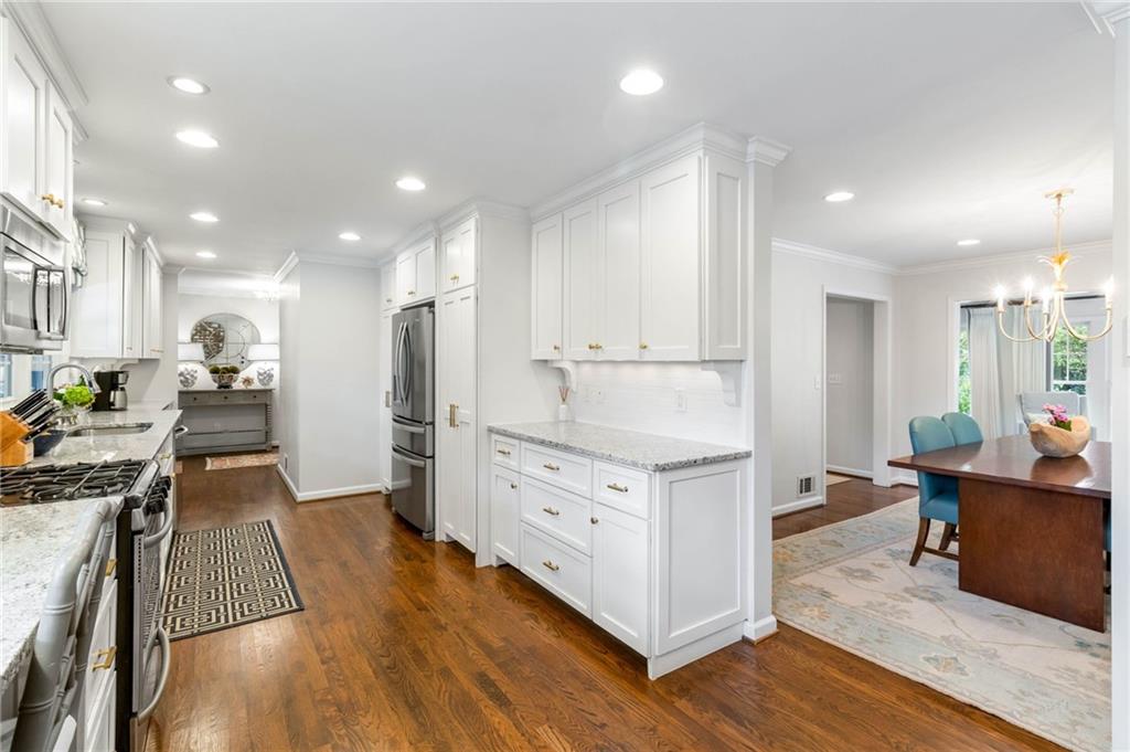 820 Loridans Circle NE