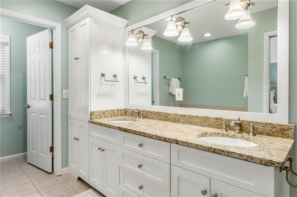 820 Loridans Circle NE