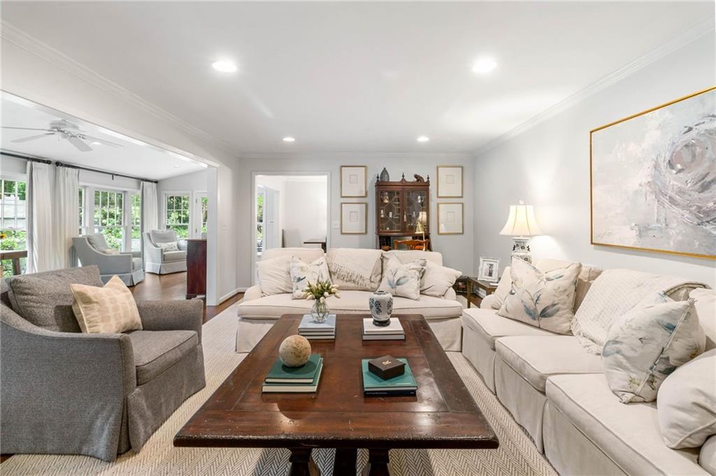 820 Loridans Circle NE