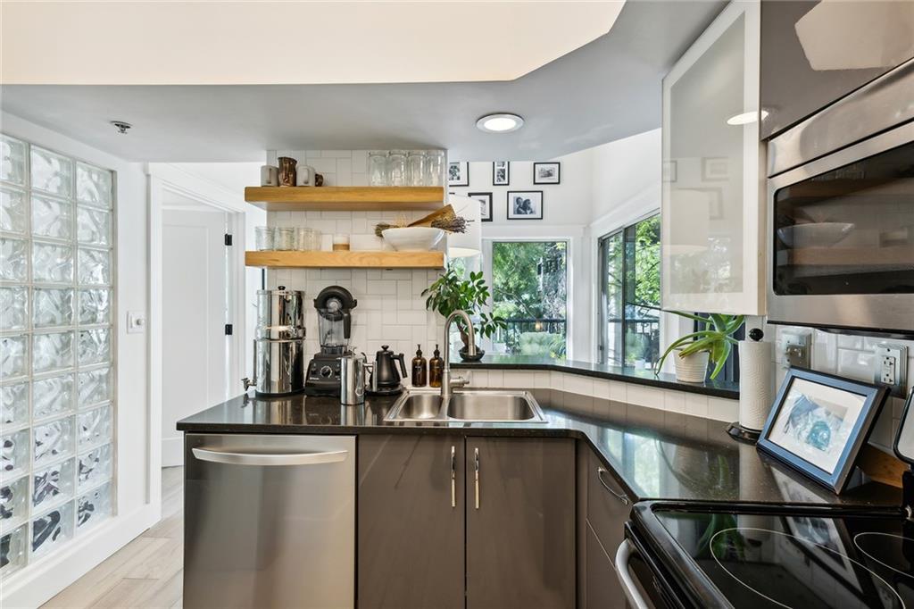 275 13th Street NE Unit 102