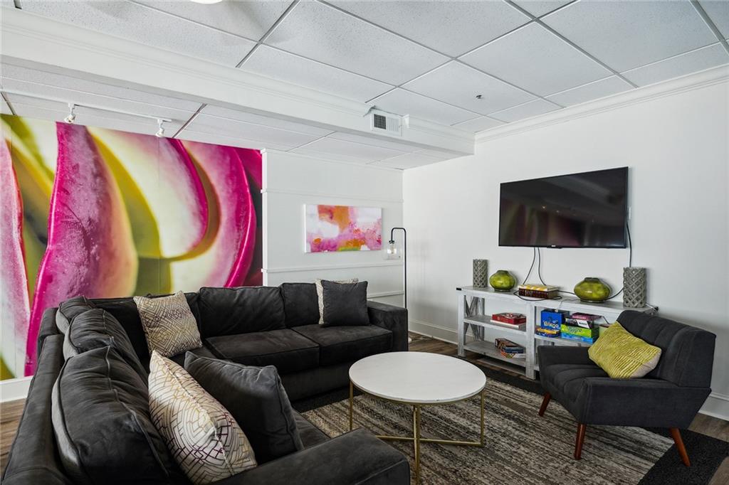 275 13th Street NE Unit 102