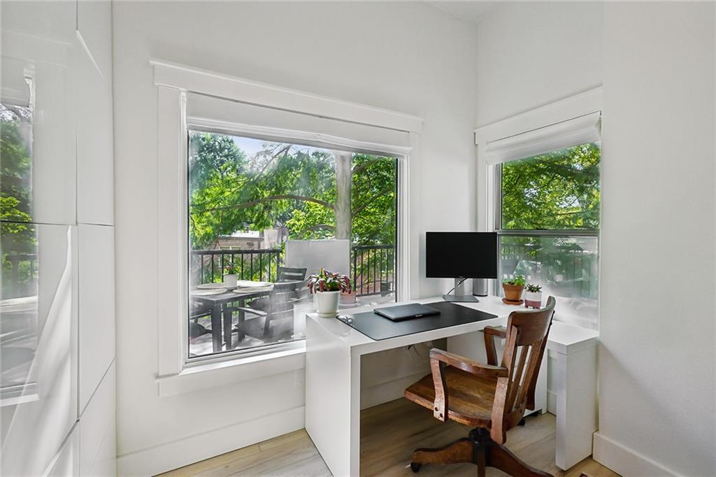 275 13th Street NE Unit 102