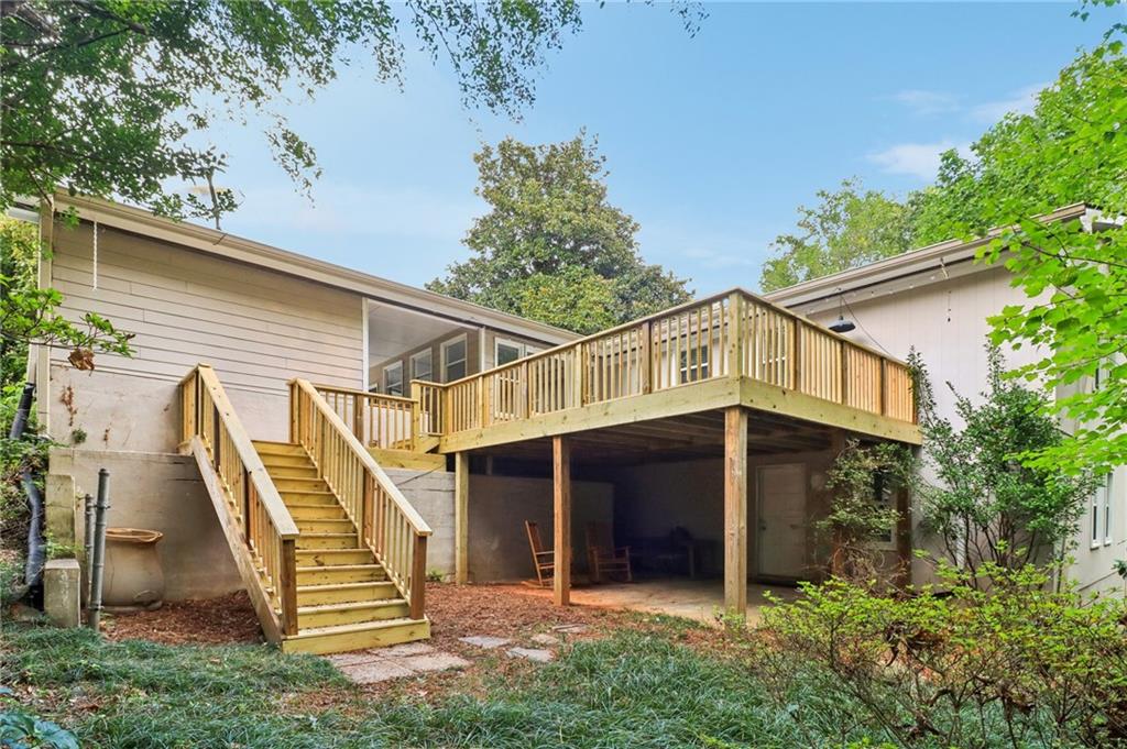 1563 Runnymeade Road NE