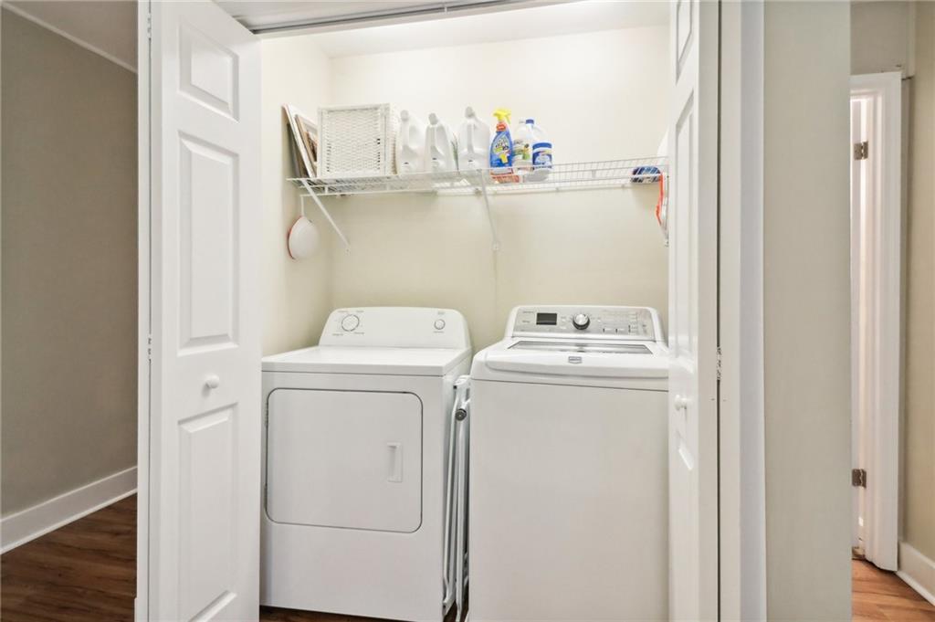 1563 Runnymeade Road NE