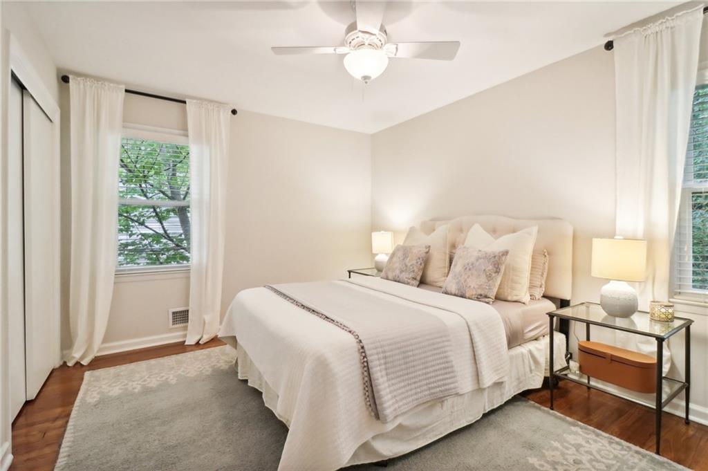 1563 Runnymeade Road NE