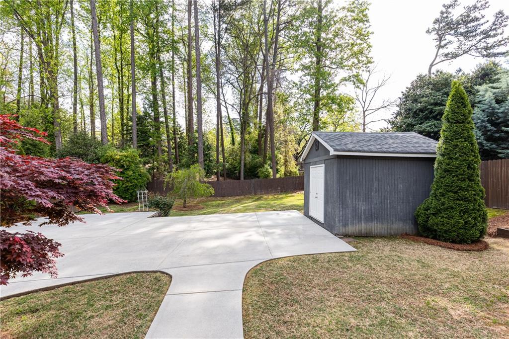 2667 N Thompson Road NE