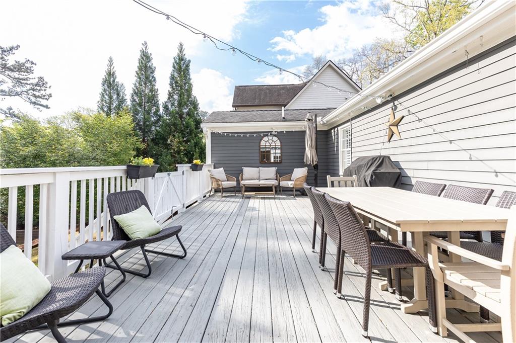 2667 N Thompson Road NE