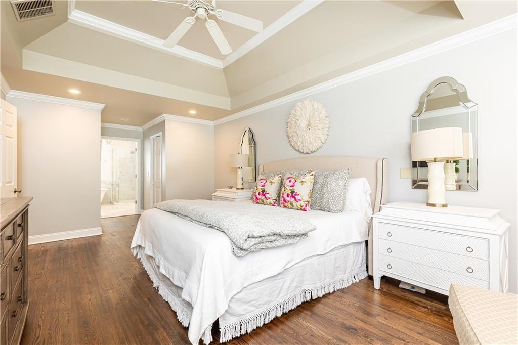 2667 N Thompson Road NE