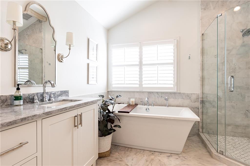 2667 N Thompson Road NE