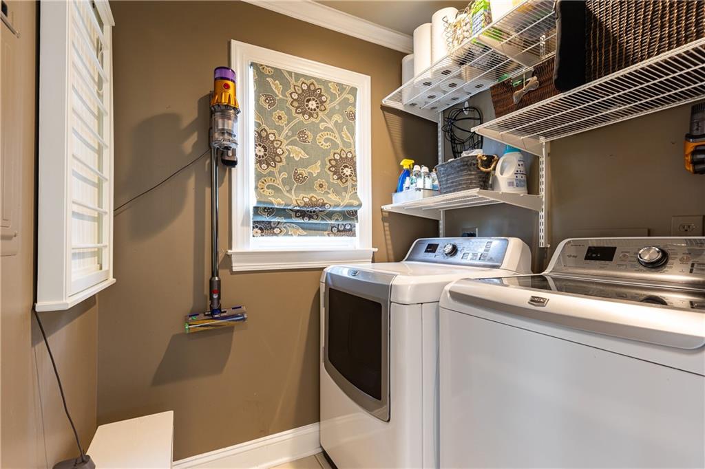 2667 N Thompson Road NE