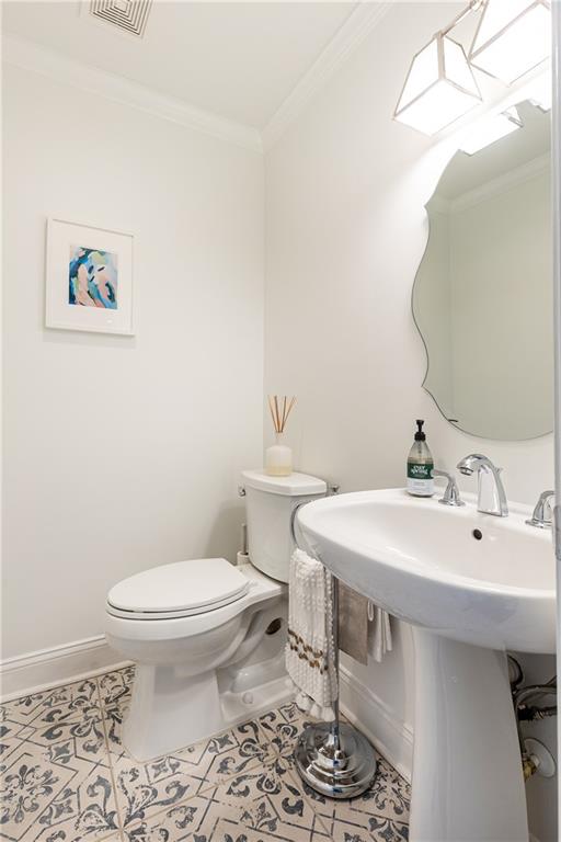 2667 N Thompson Road NE