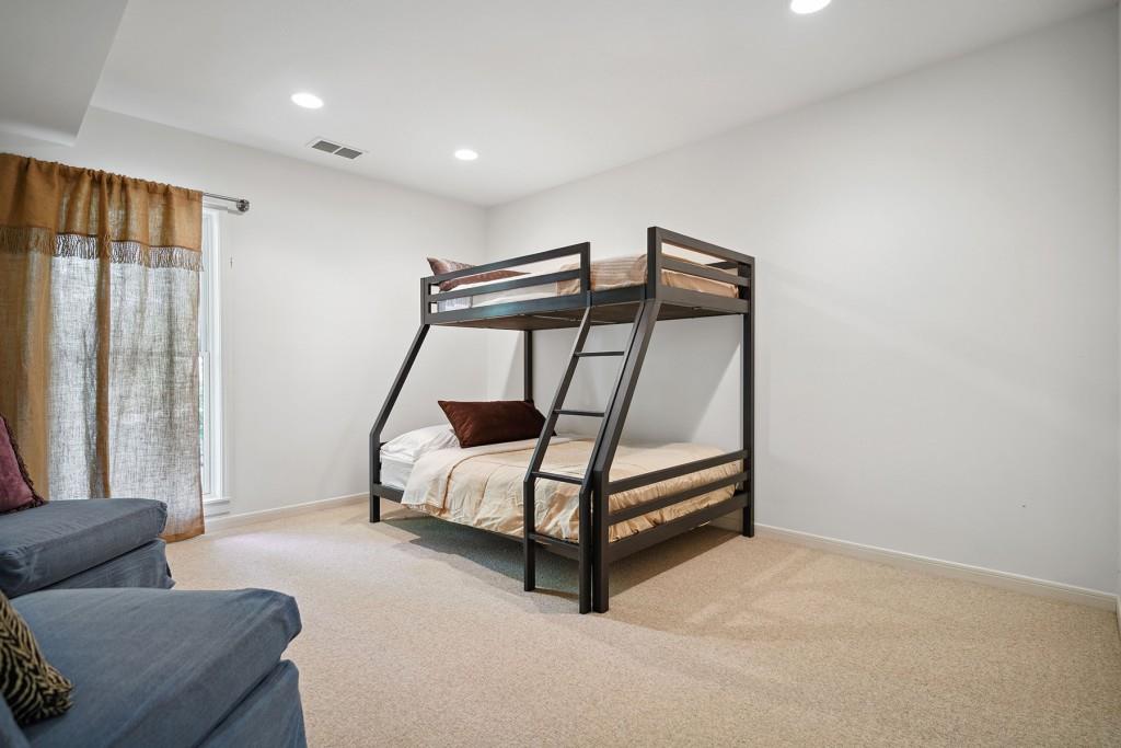 2985 Devonshire Place NW