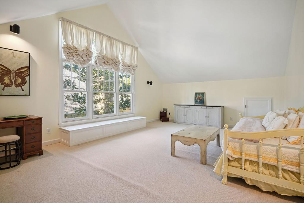 2985 Devonshire Place NW